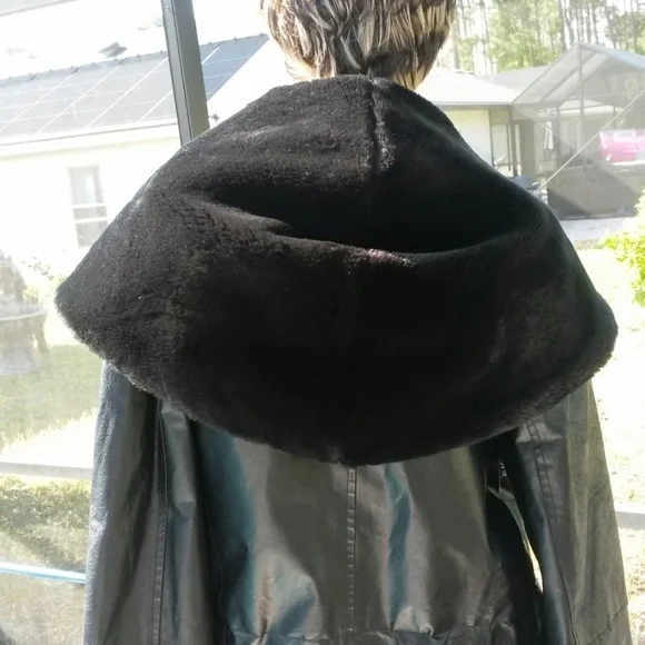 VINTAGE LEATHER WRAP COAT WITH FAUX FUR COLLAR/SLEEVES PLUS SIZE: XLARGE